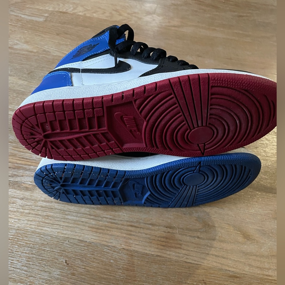 Air Jordan - Picture 9 of 11